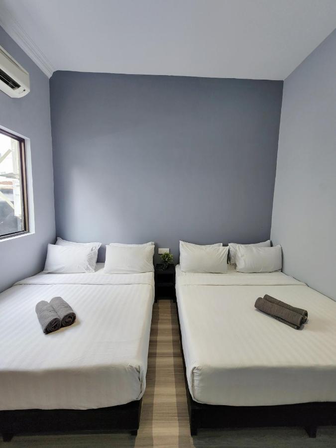 Gurney Coast Guest House By Sky Hive George Town Exteriör bild